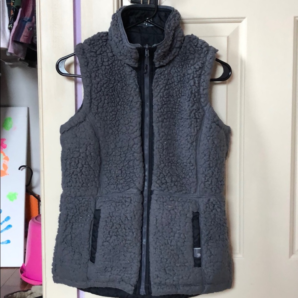 Mountain Hardware Reversible Vest - image 2